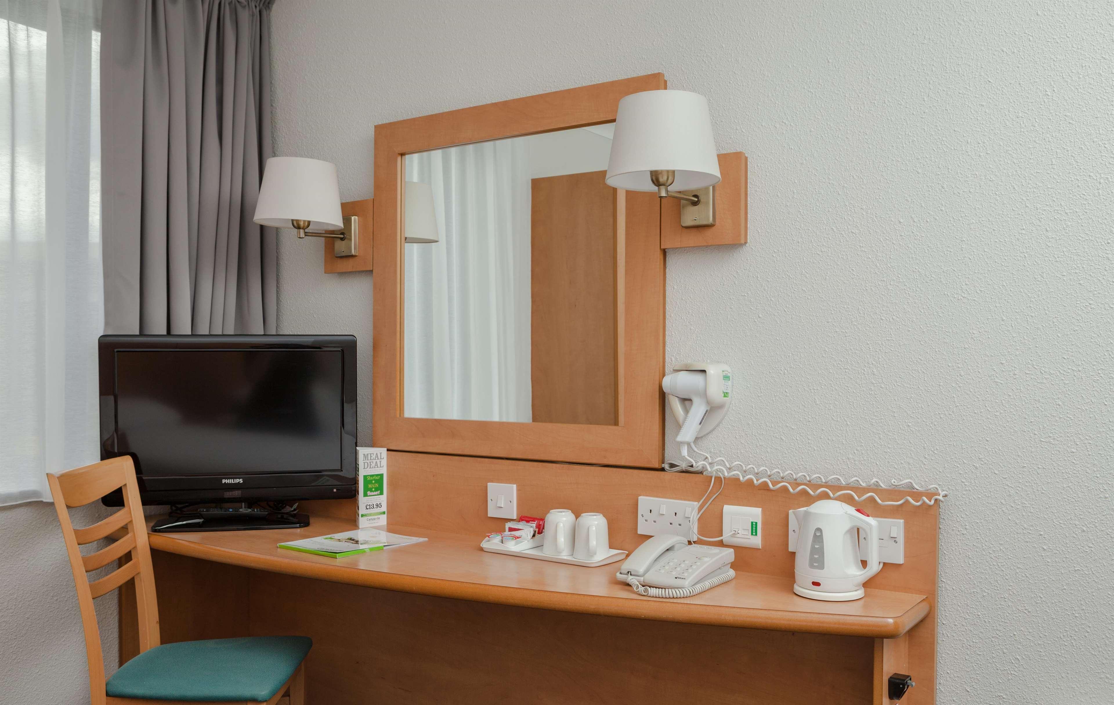 Campanile Hotel Дартфорд Екстер'єр фото