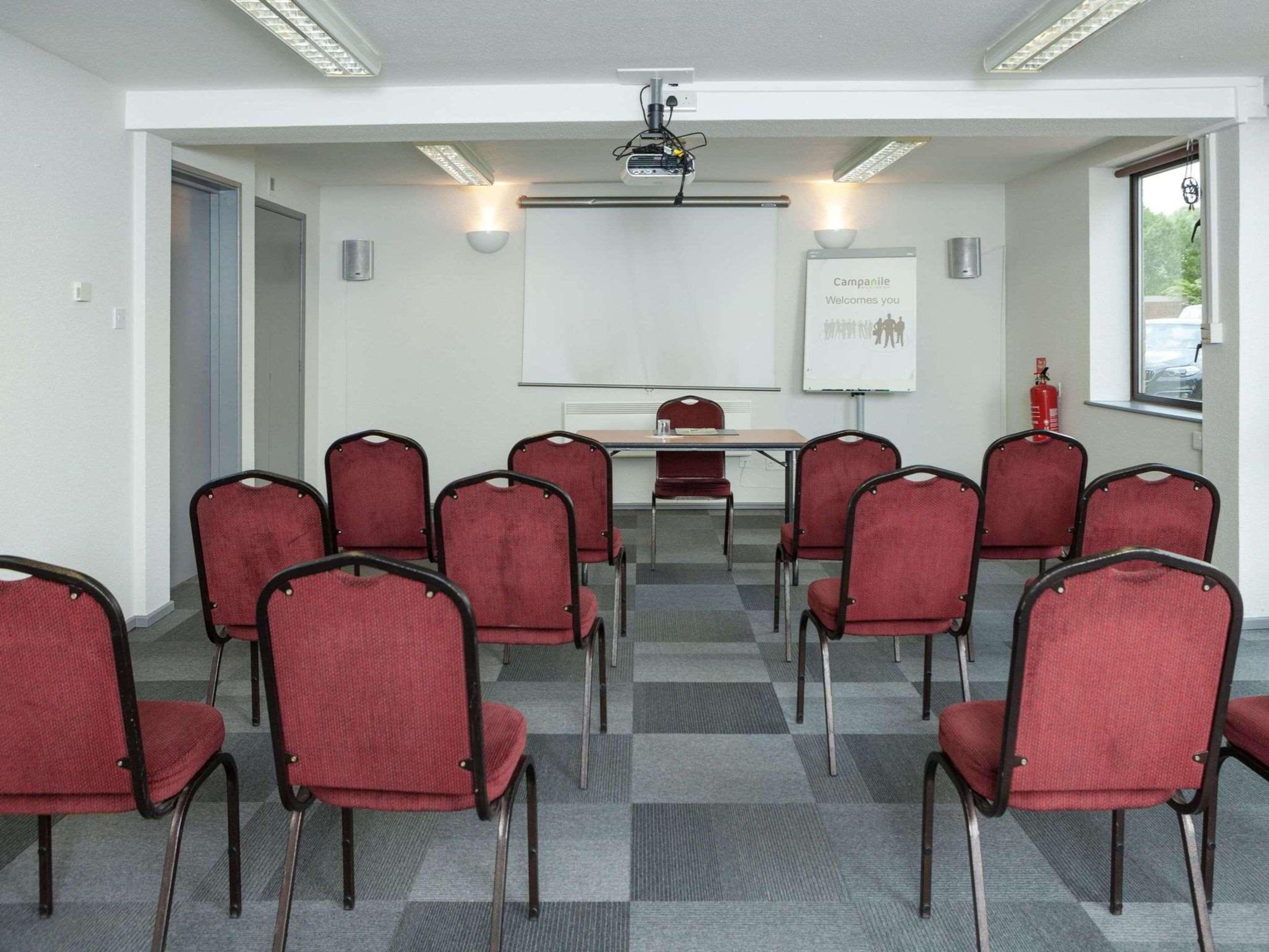 Campanile Hotel Дартфорд Екстер'єр фото