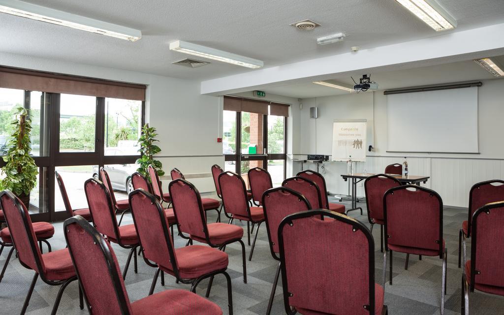 Campanile Hotel Дартфорд Екстер'єр фото